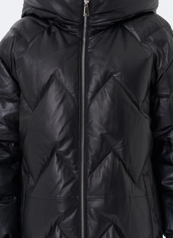 Длинный пуховик из кожи