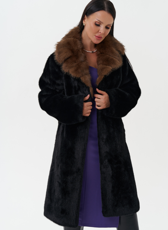 Шуба из эко меха с отделкой из искусственной куницы