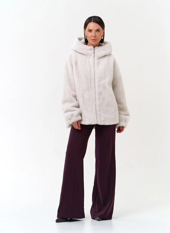 Женская шуба из эко меха с капюшоном фото