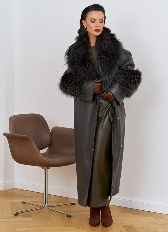 Женская натуральная дубленка с отделкой из меха лисы модель № 31610 в кредит