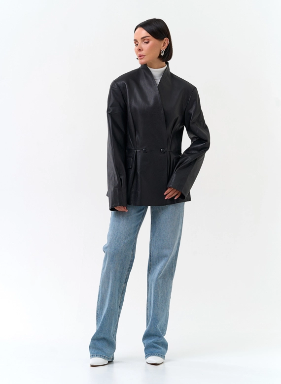 Двубортный жакет из натуральной кожи фото