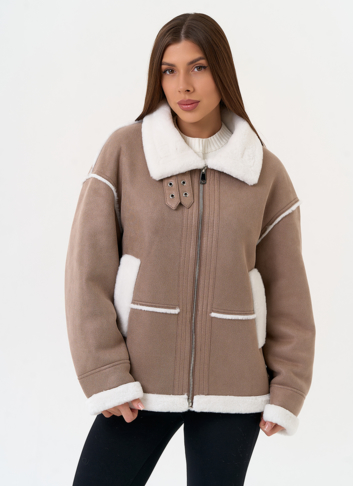 Женская дубленка из эко замши с воротником стойкой Женская дубленка из эко замши с воротником стойкой