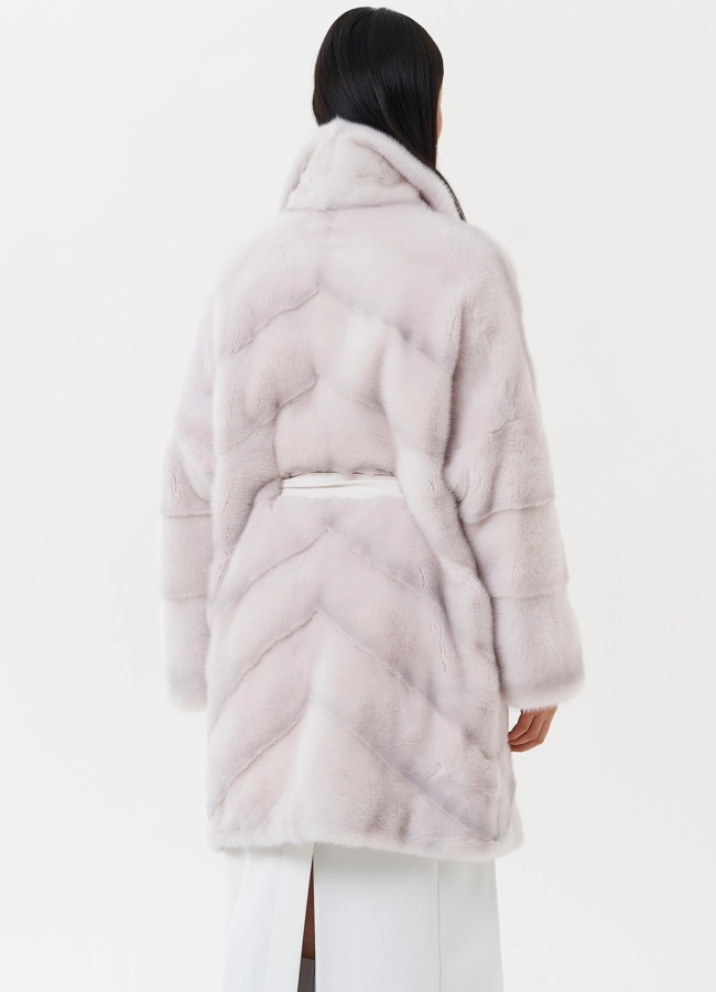 Шуба из норки с английским воротником  модель № 25599 в кредит